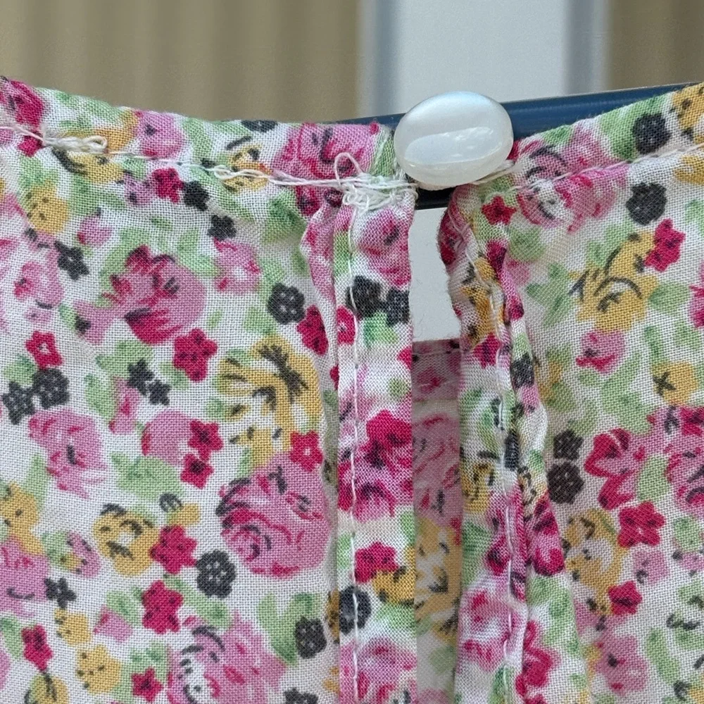 Floral Ruffle Sleeve Blouse - Picture 3 of 9